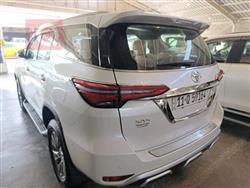 تۆیۆتا فۆرچێنەر